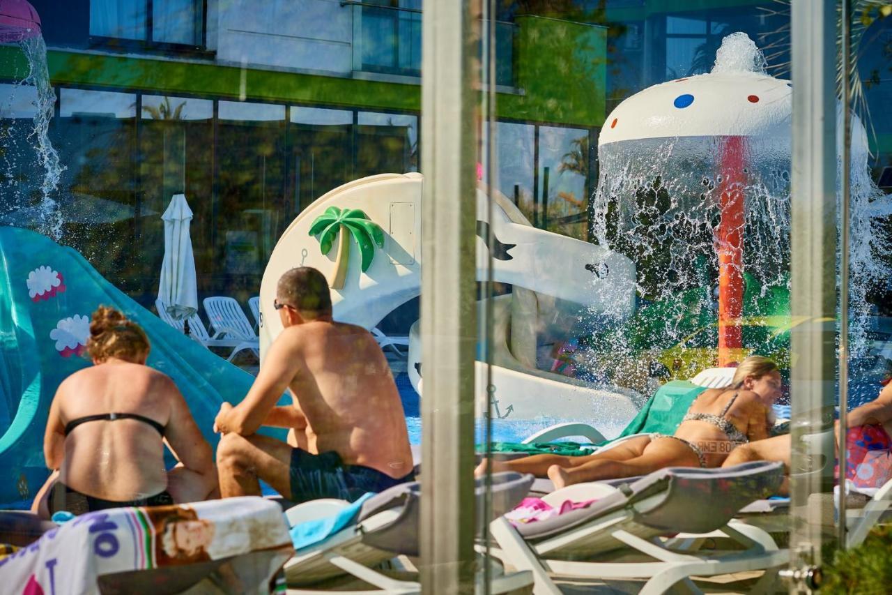 Sunrise Aparthotel Pool & Spa Mamaia Nord ナボダリ エクステリア 写真
